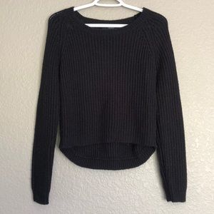 BLACK KNIT CROPPED SWEATER